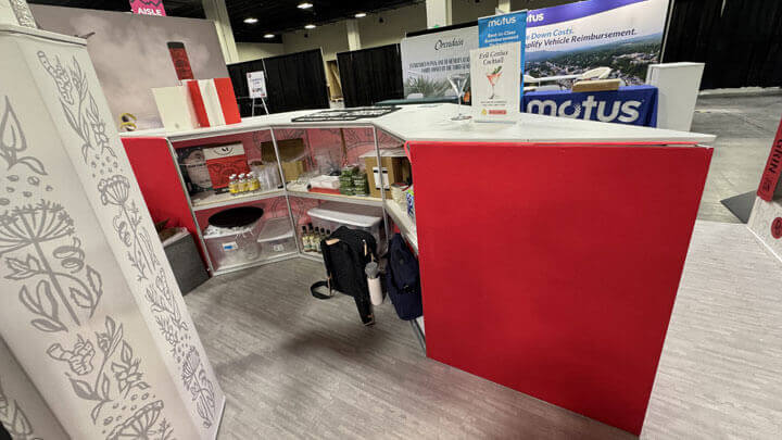 case study: devils grin custom branded bar countertops for wswa access live activation